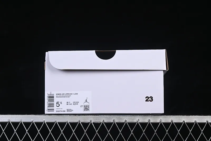 All categories Air Jordan Jordan series basketball shoes Air Jordan 1 Low Air Jordan 1 Low AJ1 Joe 1 light blue color matching low-top cultural casual sneakers DC0774-108